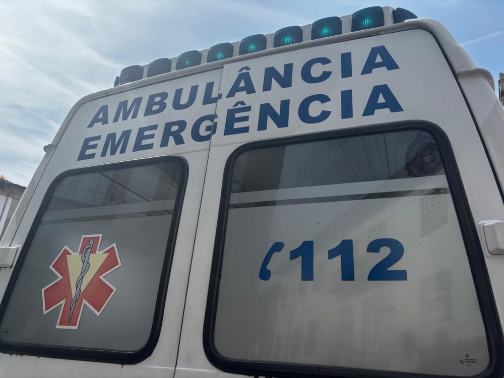 Acidente de trator causa uma vítima mortal em Santa Maria de Émeres