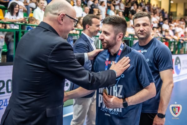 Valpacense Sérgio Neves conquista campeonato polaco de futsal