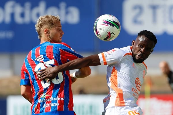 Paul Ayongo troca Chaves pela Arménia